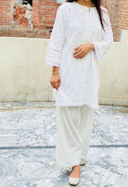White Shadow emroidered suit