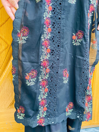 Black thread embroiderey