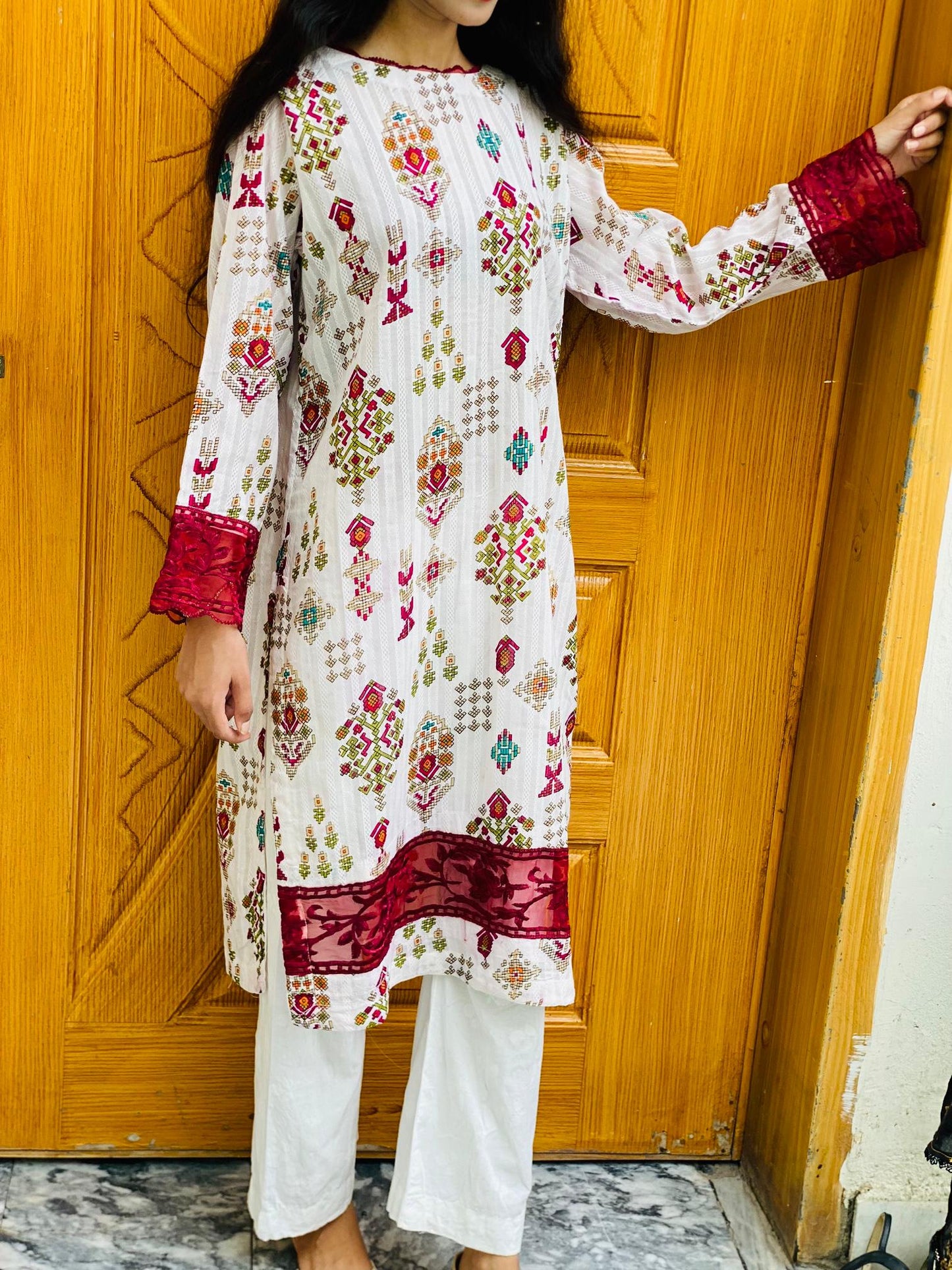 White Tarkashi suit