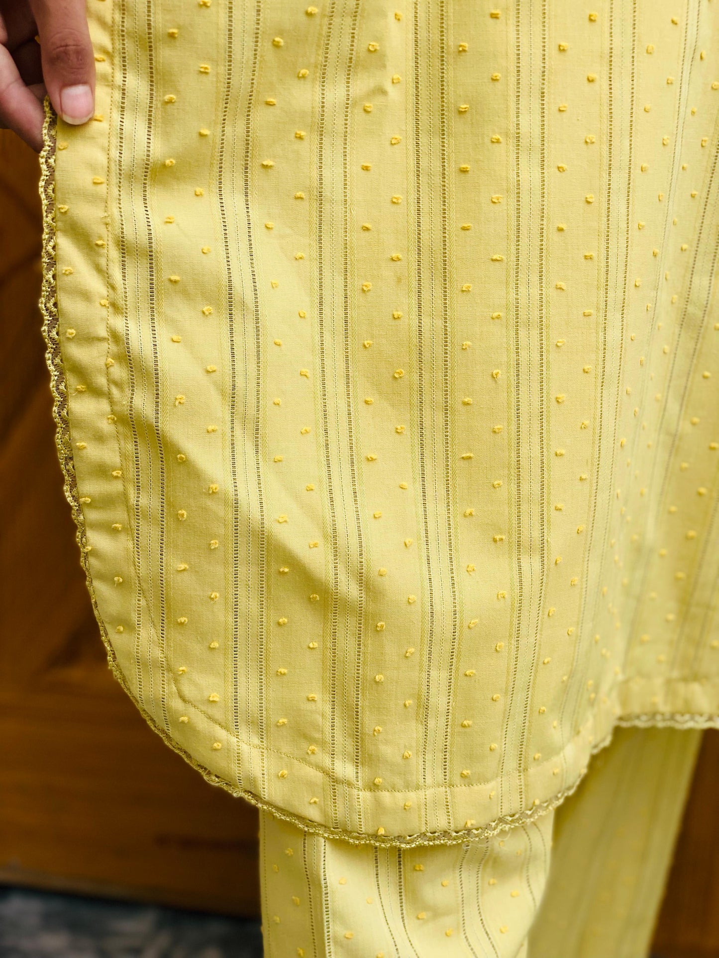 Upper jacquard with woven Tarkashi