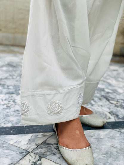 White Shadow emroidered suit