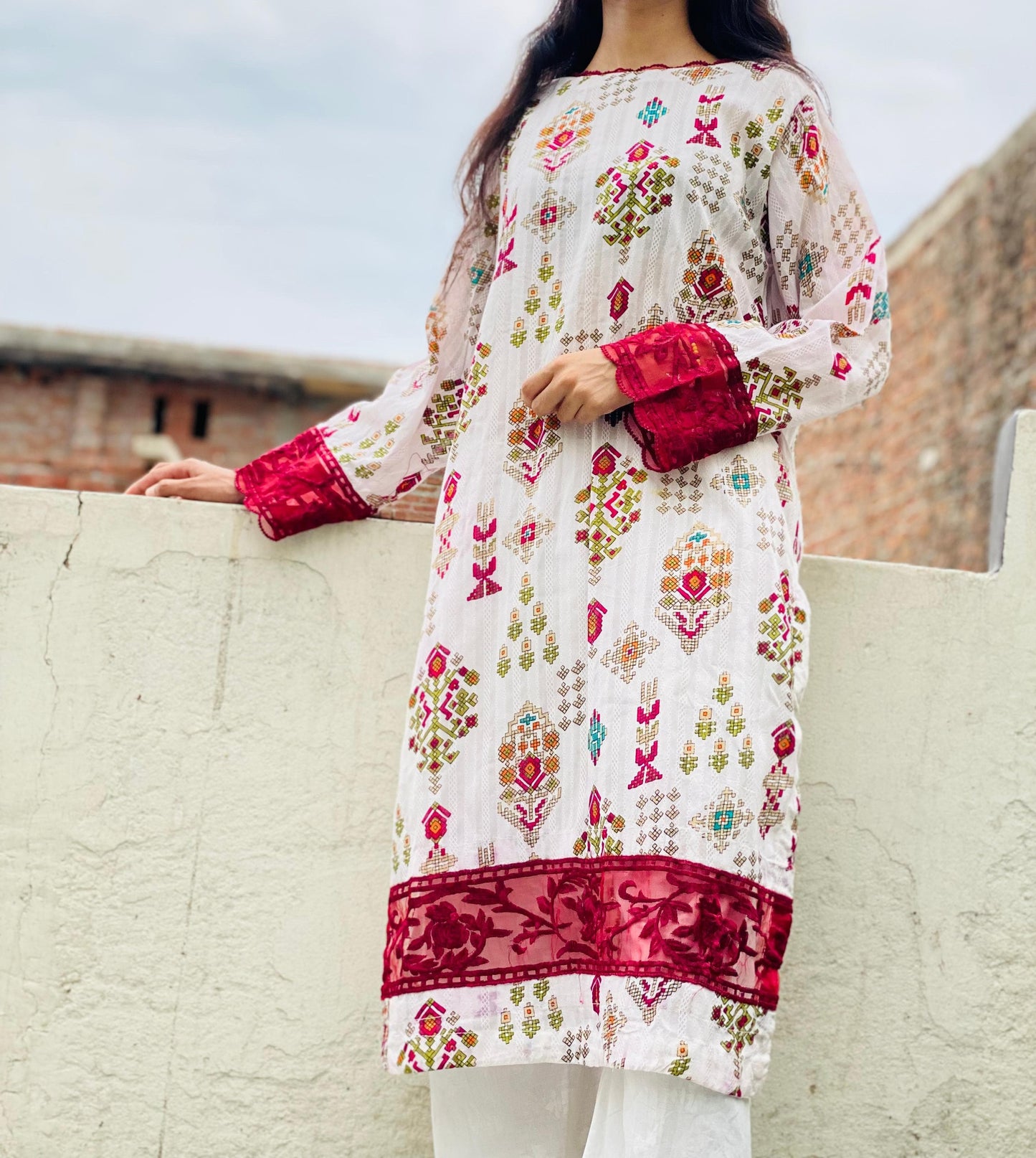 White Tarkashi suit